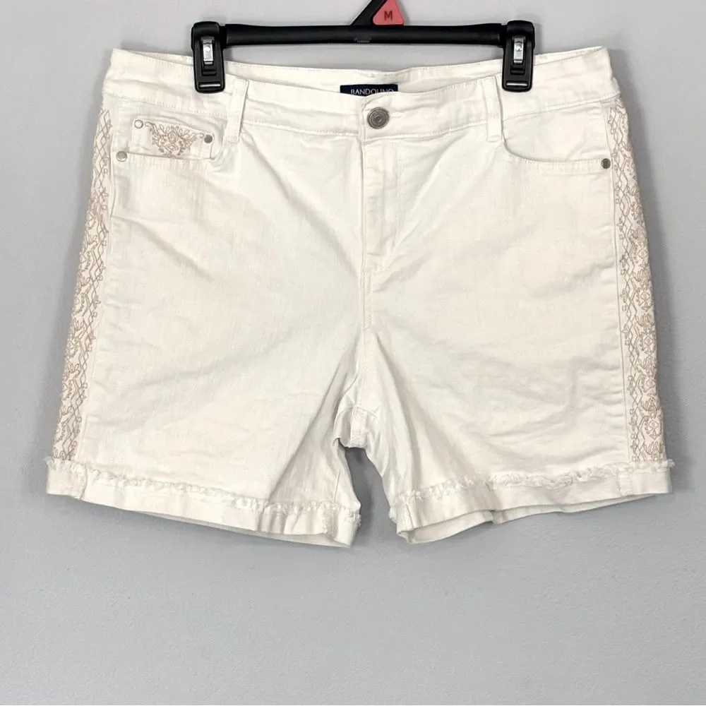 Bandolino | Mandie Women’s Stitch Side Embroidery White Casual Shorts Size 12